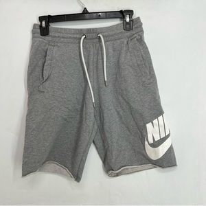 Nike shorts men’s small